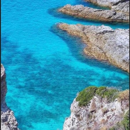 Il Portale 2 Apartment Tropea Bagian luar foto